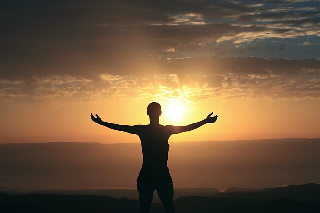 Il business della spiritualità: come il digitale ha trasformato il settore
